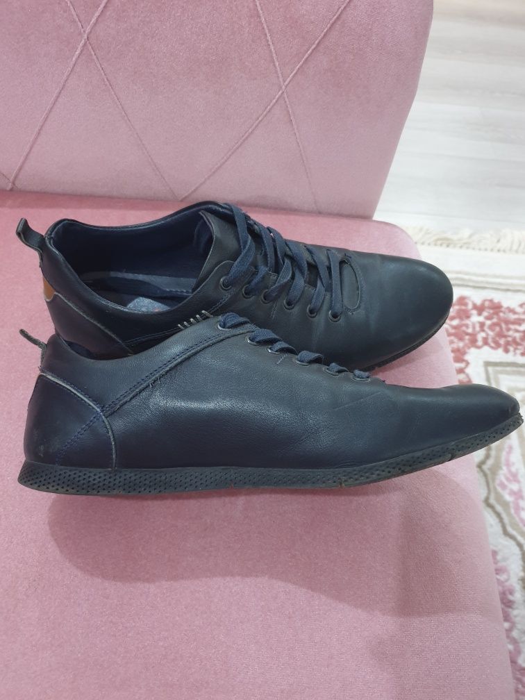 Мъжки обувки тъмно синьо