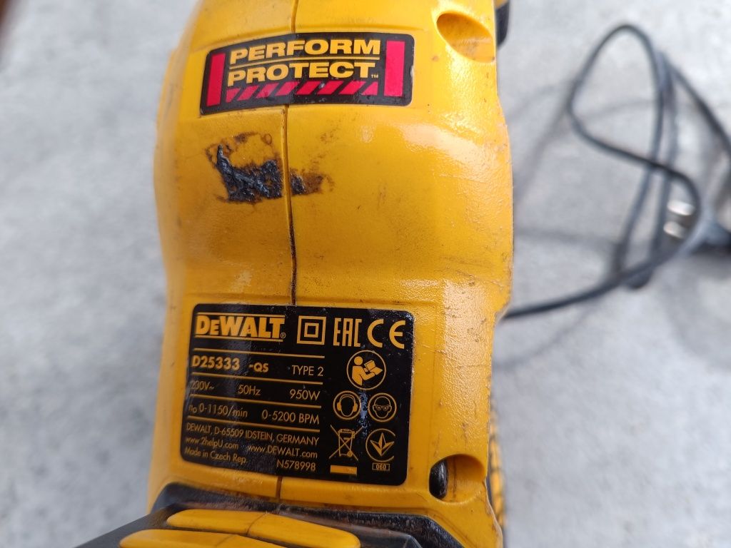 Перфоратор DeWalt D25333- QS