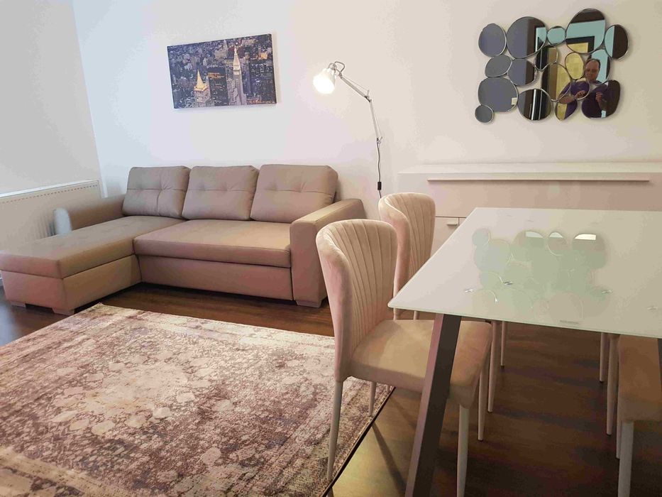 Proprietar ofer spre inchiriere 2 camere in ansamblul Quadra Trees