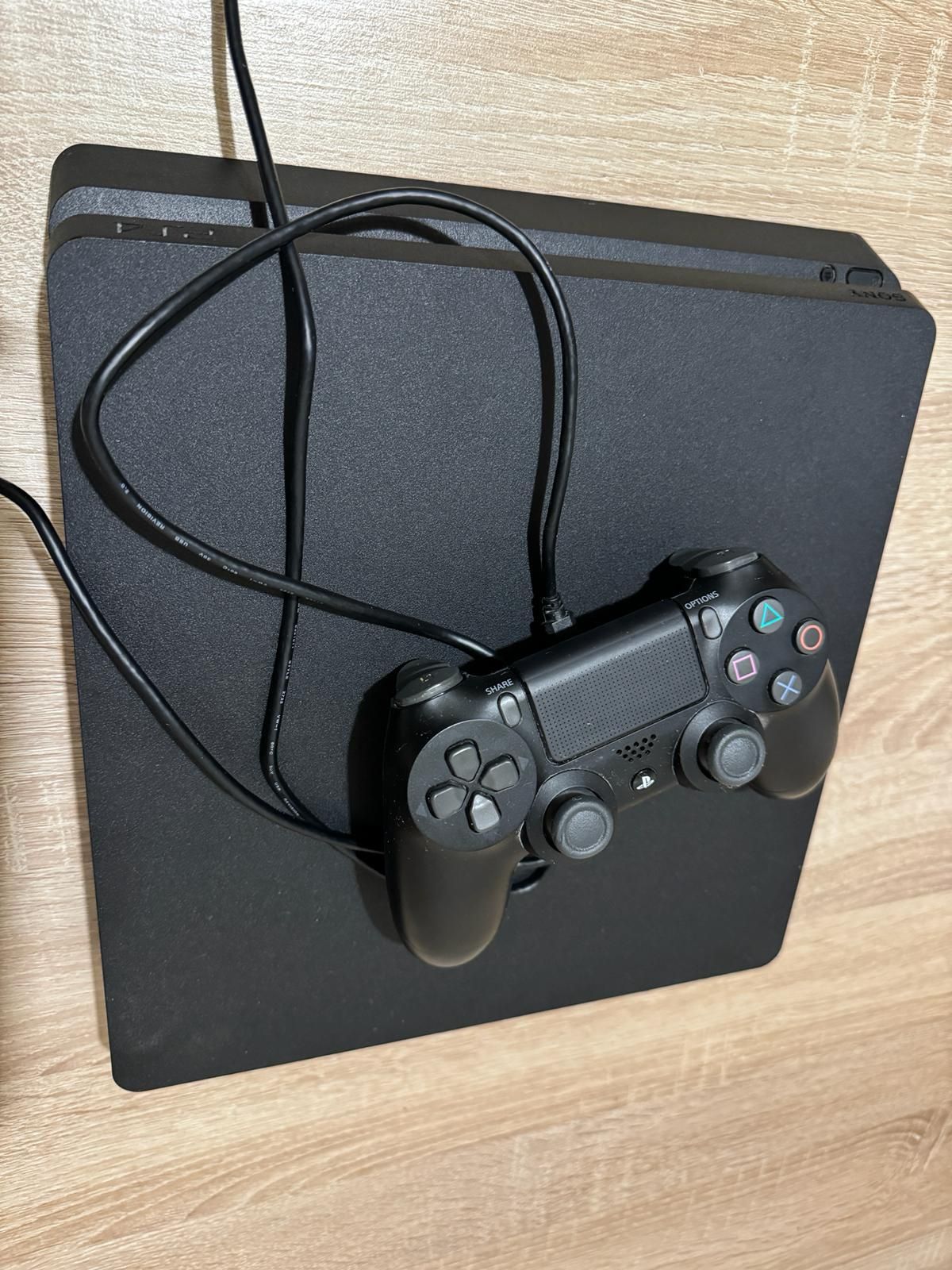 Playstation 4 SLIM, 1 TB, negru + jocuri