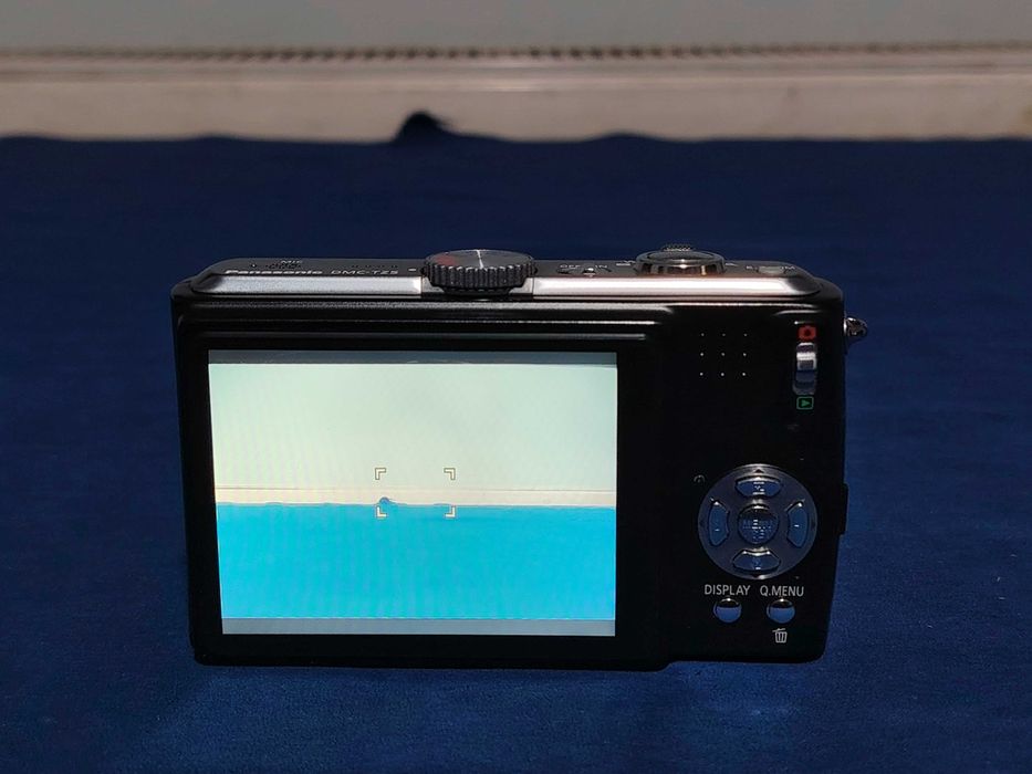 PANASONIC DMC-TZ5 cameră foto digitala, cu husă, cablu USB, manual