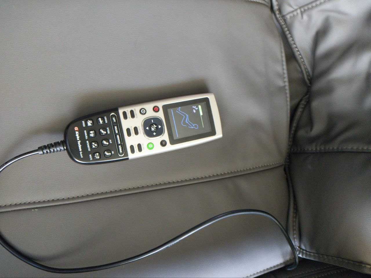 Продавам масажно кресло / стол Alpha Techno AT-699I