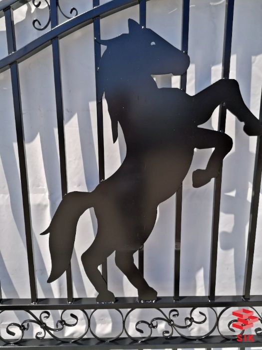 Poarta din fier forjat