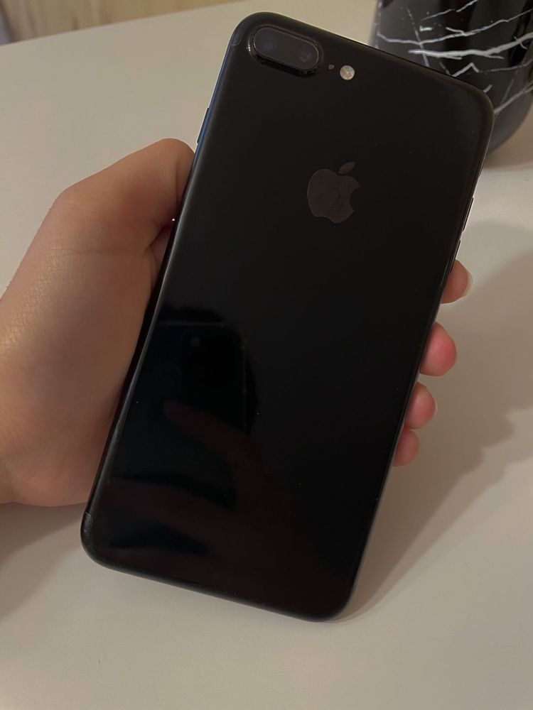 Продам iPhone 7+ 32gb