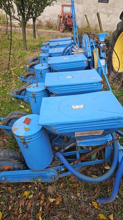 Vand semănătoare de porumb