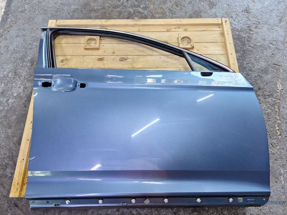 Usa dreapta fata VOLKSWAGEN PASSAT B8 2014 - 2023  albastru LB5J