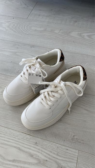 Нови маратонки Zara