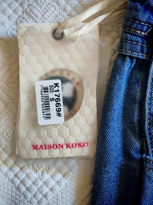 Salopeta marimea S noua cu eticheta.