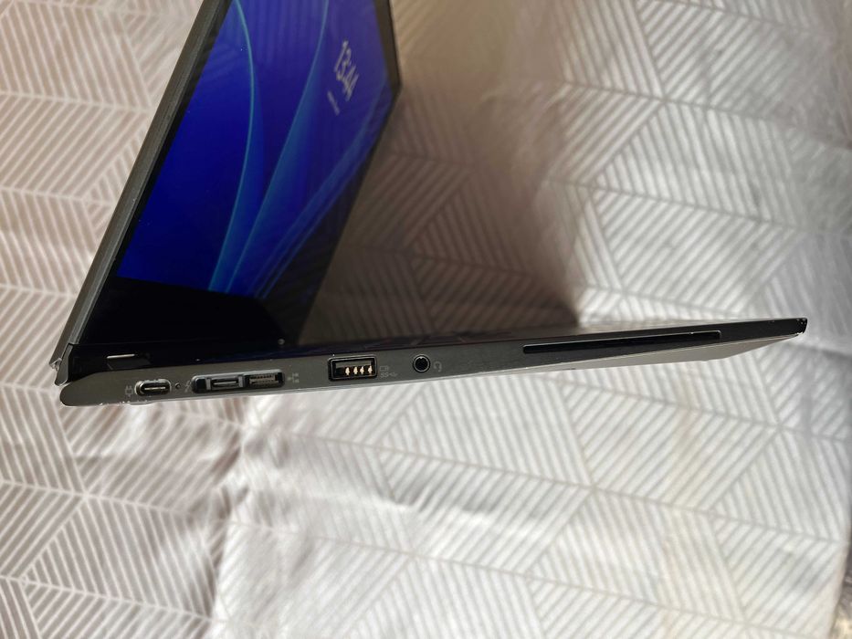 Лаптоп/Таблет 2в1 Lenovo ThinkPad X13 Yoga i5-10210U/8GB DDR4/SSD256GB