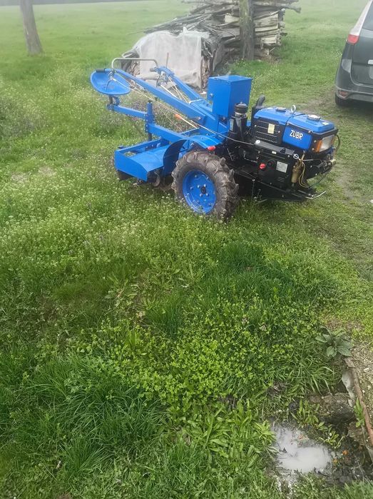 Motocultor cu freză