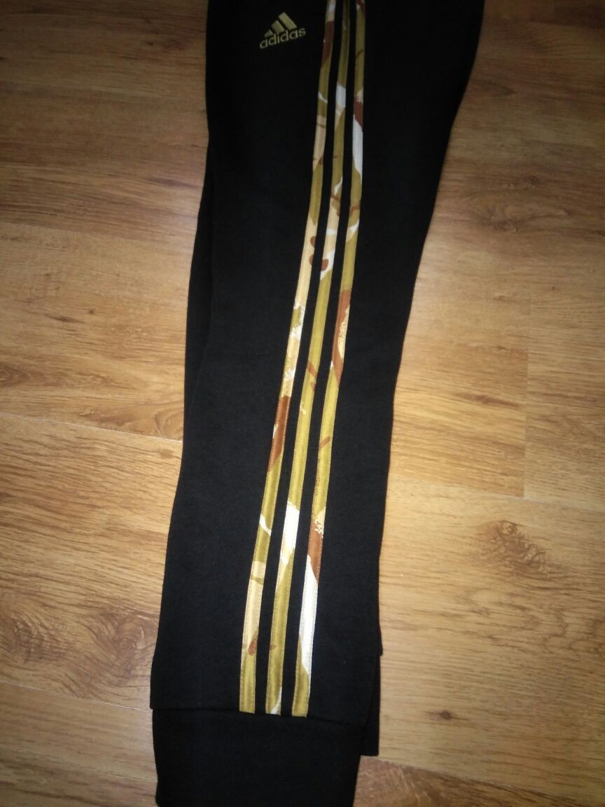 Pantaloni de trening Adidas mărimea S