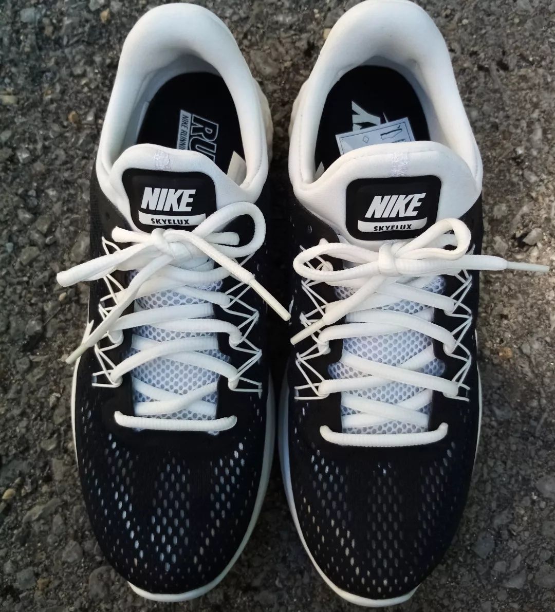 Nike  Lunar Skyelux  Running Shoes