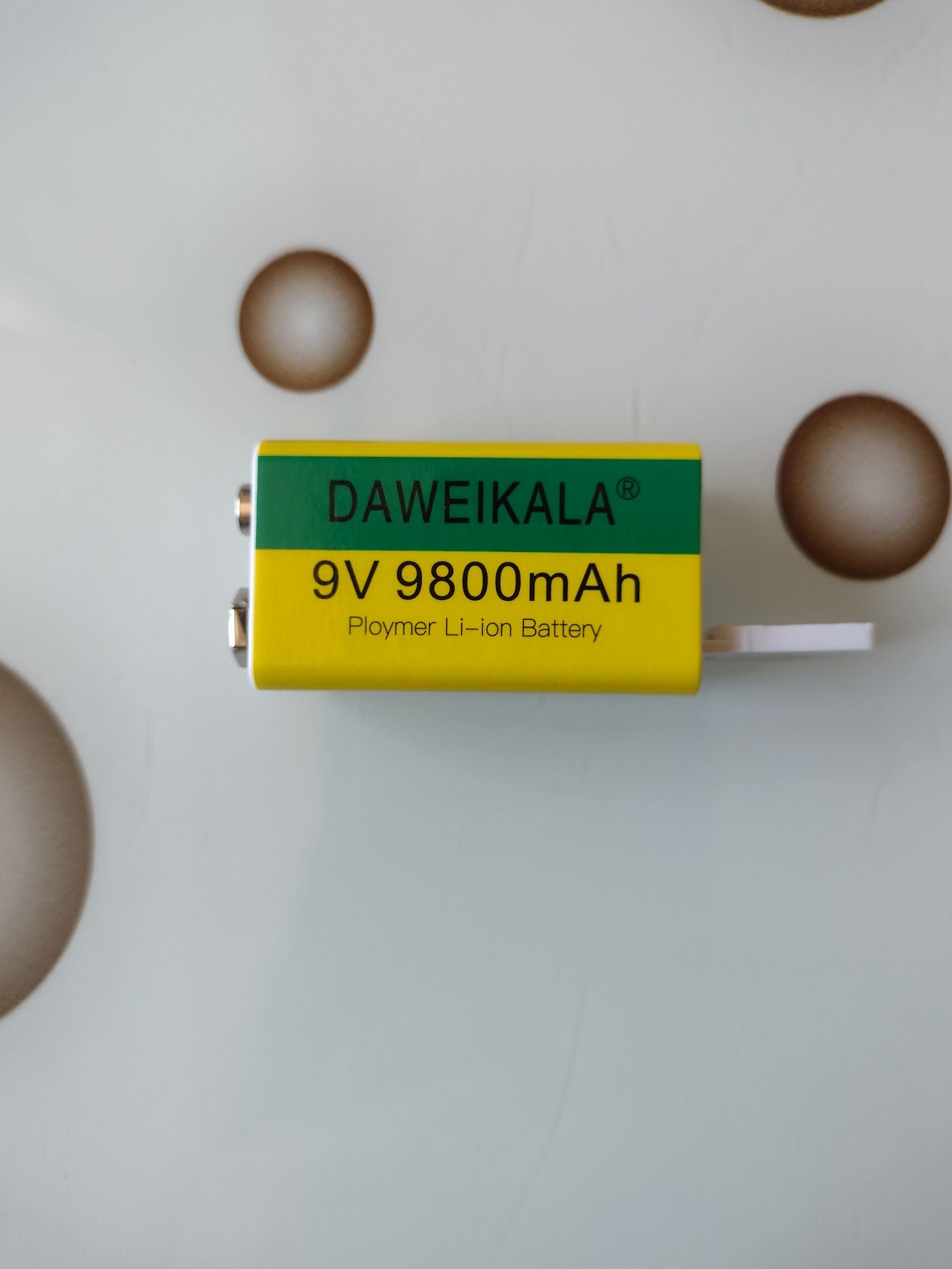 Презареждаща 9V 9800mAh литиево-йонна акумулаторна батерия