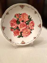 Декоративна чиния Royal Albert с подарък