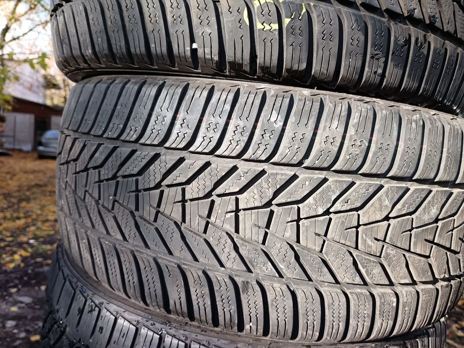 Anvelope MS iarna 225 40 18 hankook 2021 6.8mm