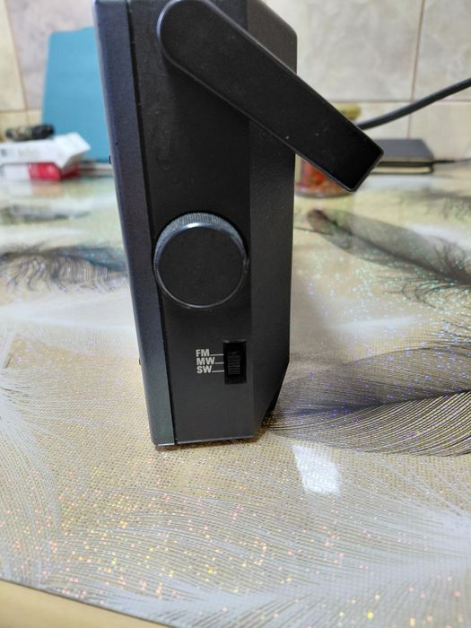 Vind radio portabil și la curent Gruding prima boy