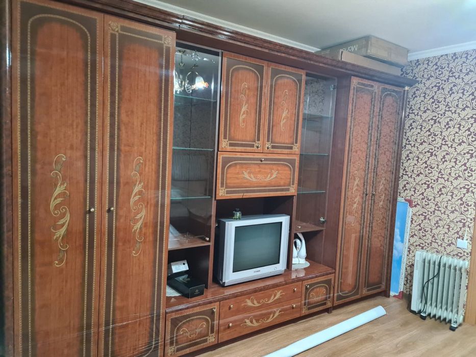 Продам шкаф и диван