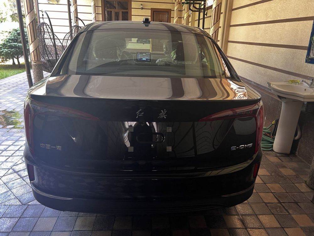 Hongqi Eqm5. 24-yil 450 km