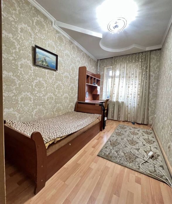 4/2/4 77 серия, Буз, бывшая светлана , Буюк ипак