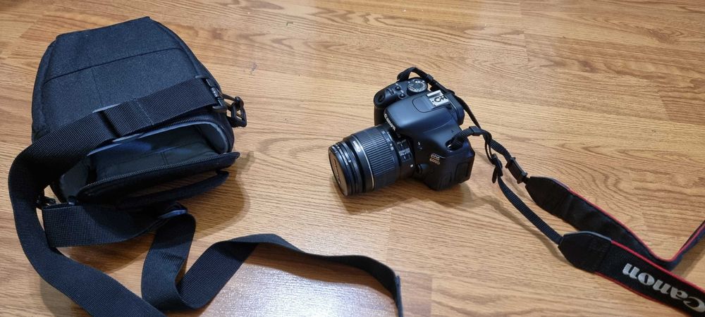 DSLR Canon EOS 600D
