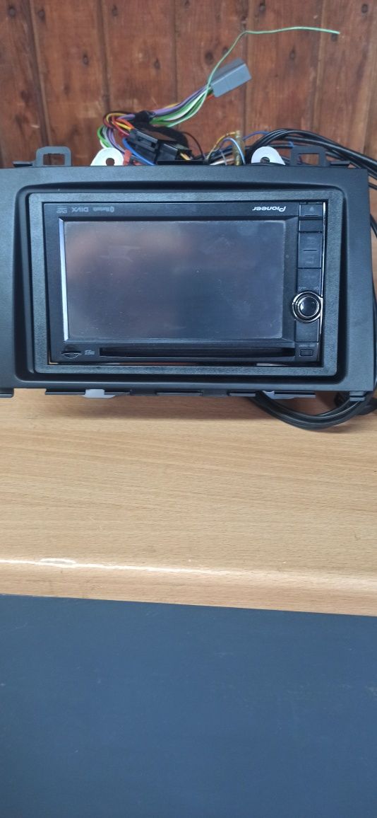 Продавам мултимедия Pioneer за Хонда срв 3