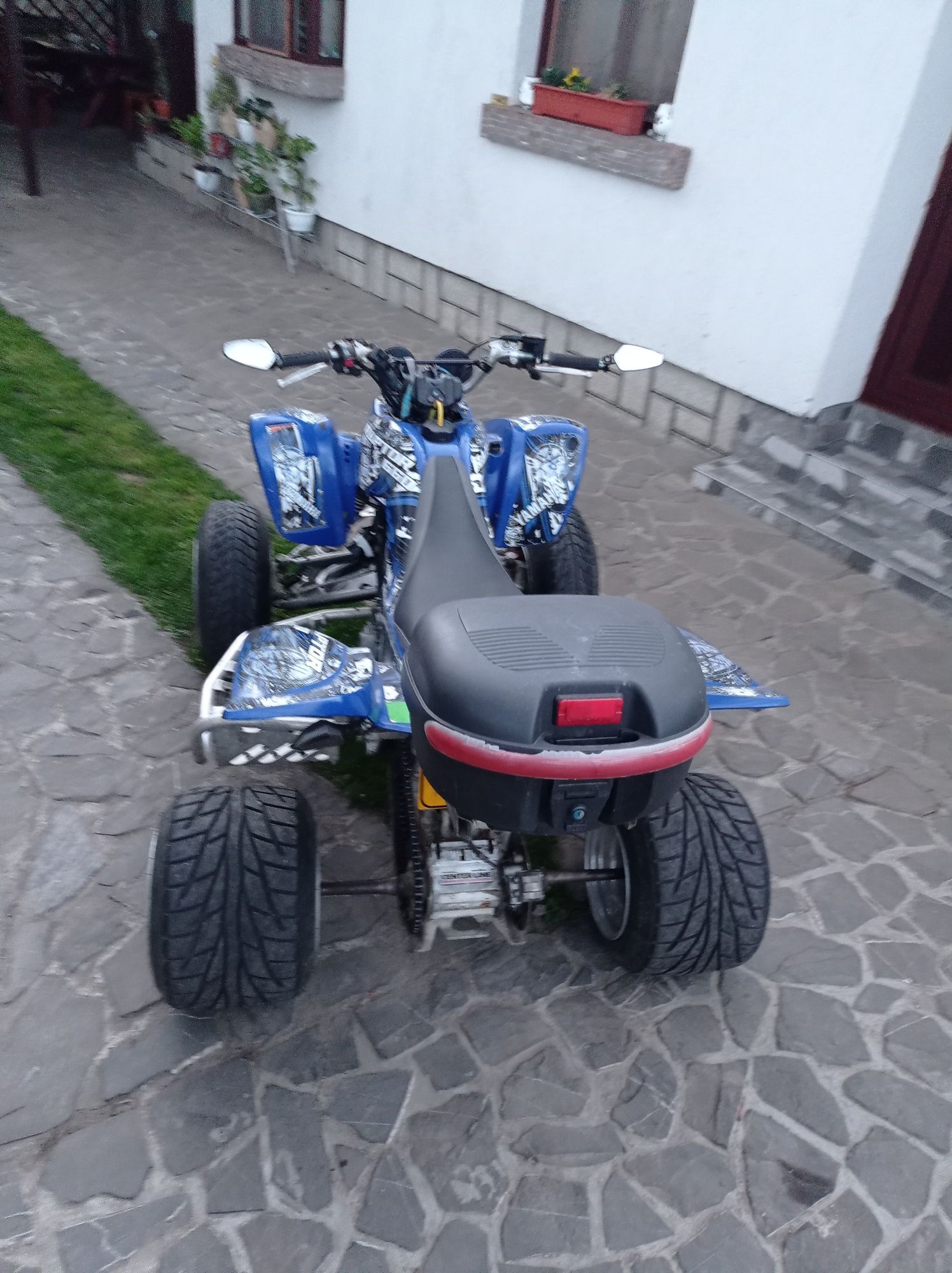 Yamaha raptor 660