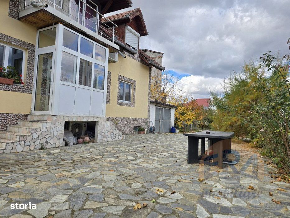 Oportunitate – Doua Case+Teren semicentral-str. Octavian Goga