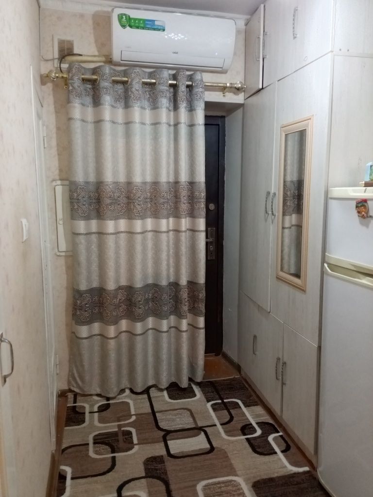 Зарафшон шахирида 2 хонали уй сотилади