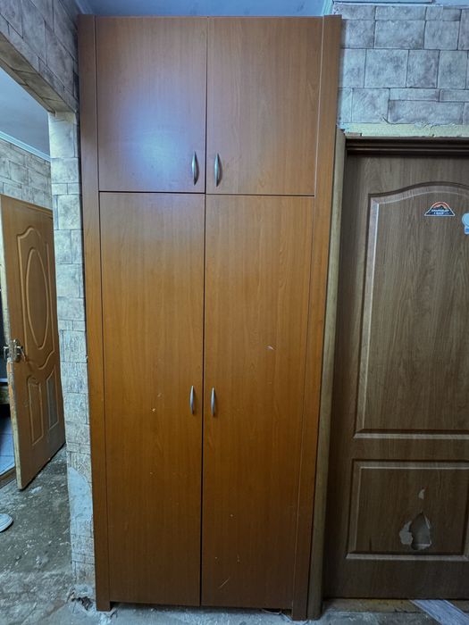 Шкаф встроенный! Продам срочно! Торг!