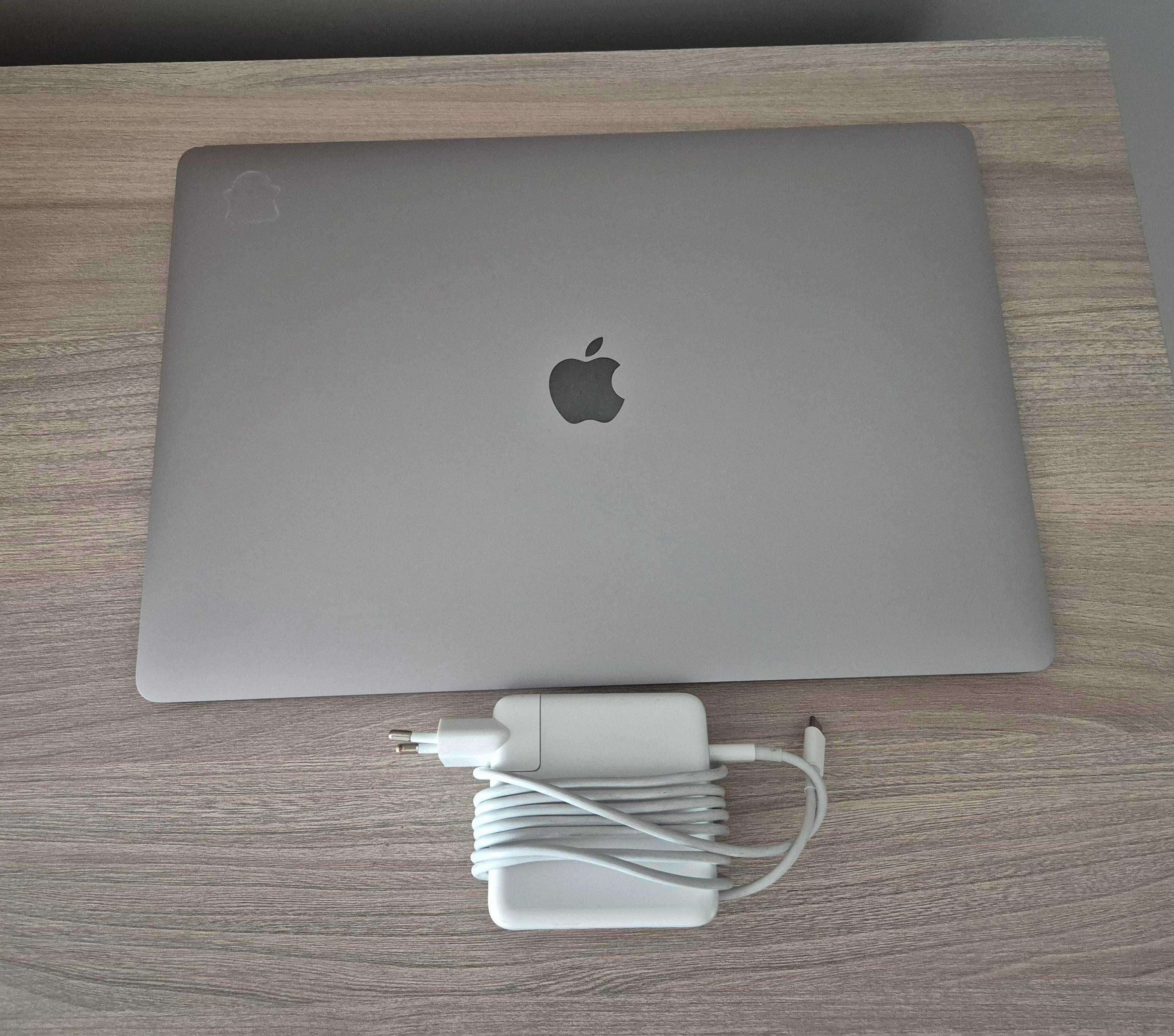 MacBook Pro A2141 16" Intel Core i9 8-core SSD 1TB RAM 16GB AMD 5500M