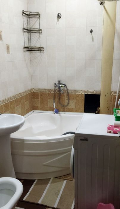 Дархан Новомосковская сдаётся 2х комнатная квартира с обстановкой