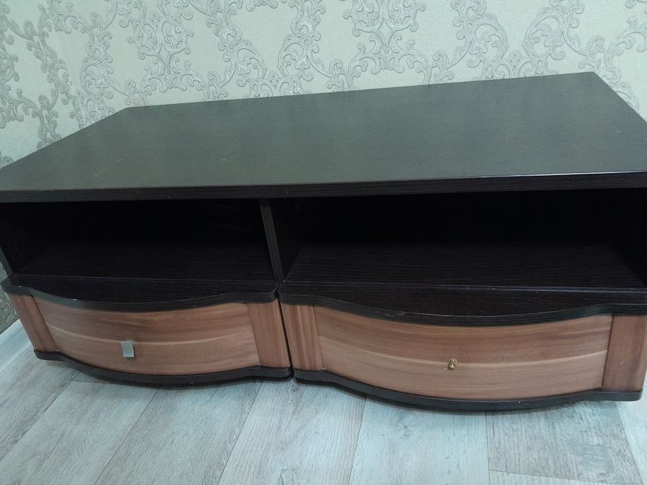 Тумбочка под телевизор