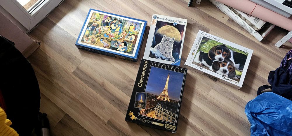 Продават се пъзели