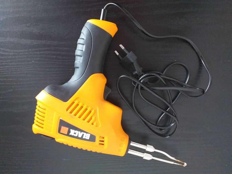 Pistol de lipit ROMANESC si unul BlackTools.Pret este la pachet.