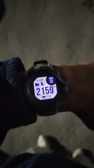 GARMIN INSTINCT SOLAR 1-го поколения Б/У использовалась лишь пару раз.