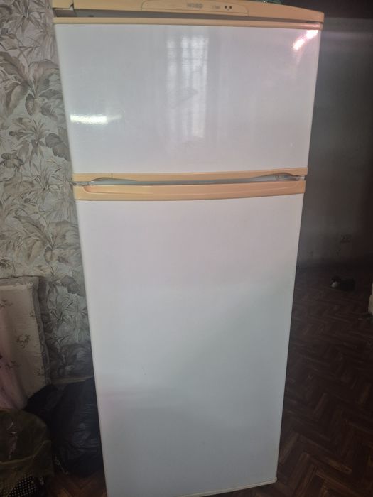 Продаю холодильник