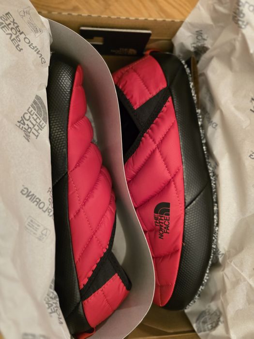 Papuci de casa North Face noi marime 43 28 cm