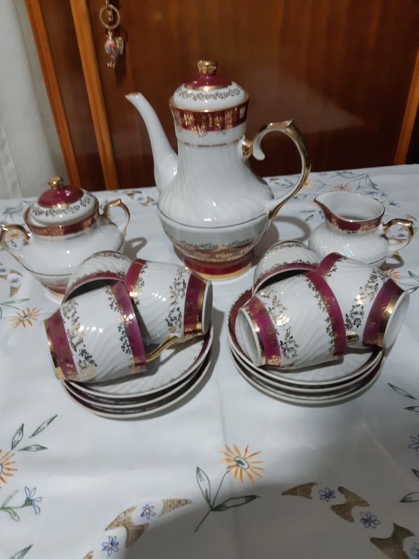 Сервиз с 90 х  состояние  идеальное