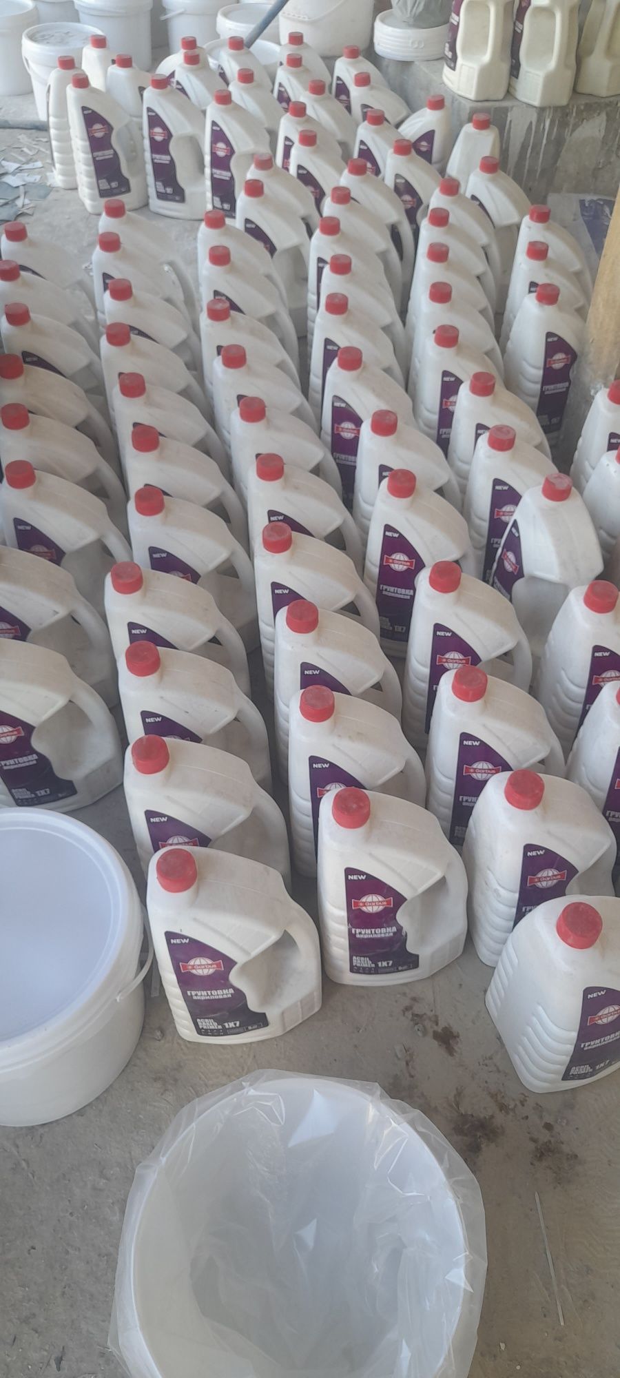 Travertin=25kg 5xil rangi bor 90ming;Gruntofka-5kg-30ming 3kg-25ming