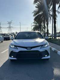 Toyota Camry lumiere 2024