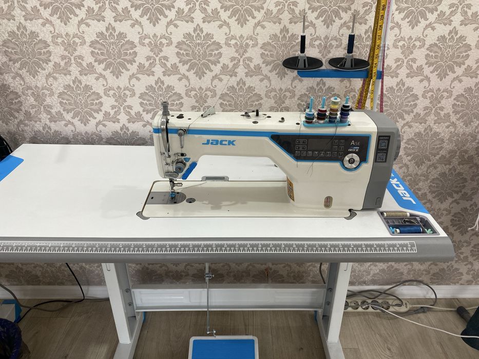 Швейная машинка Jack