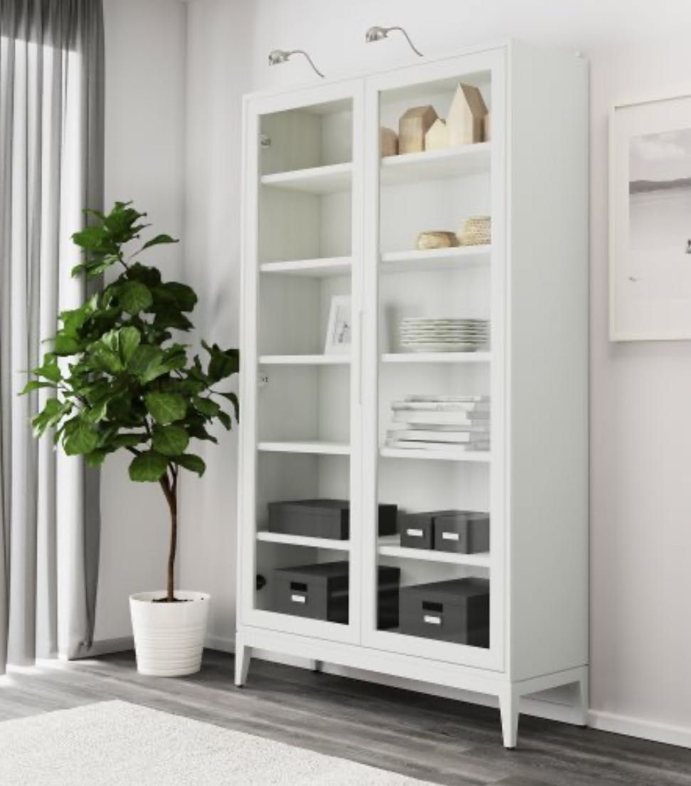 Витрина Ikea REGISSÖR