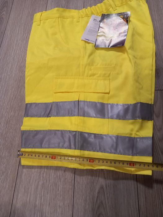 Vand Pantaloni Reflectorizanti Lucru SCURTI Planam