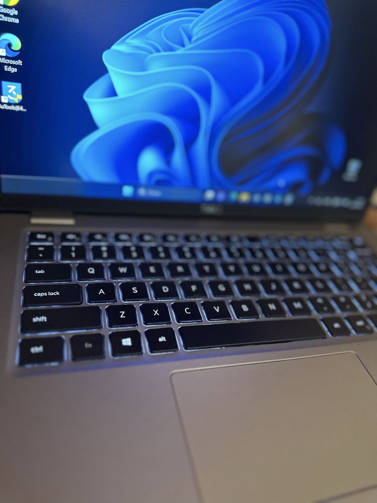 DELL 8/256 11 th Gen 2023