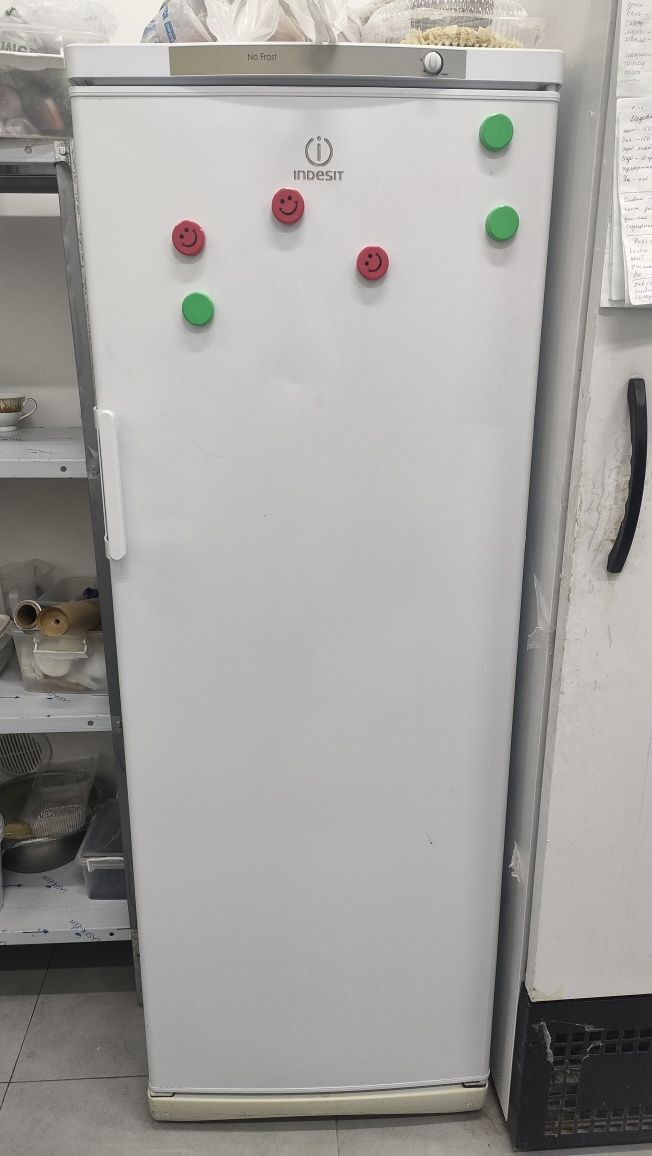 Морозильник INDESIT, вертикальный
