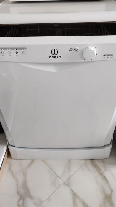 Посудомоечная машина Indesit