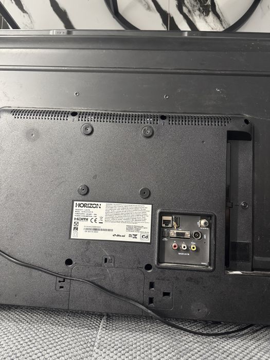 Televizor Horizon Smart TV 100cm
