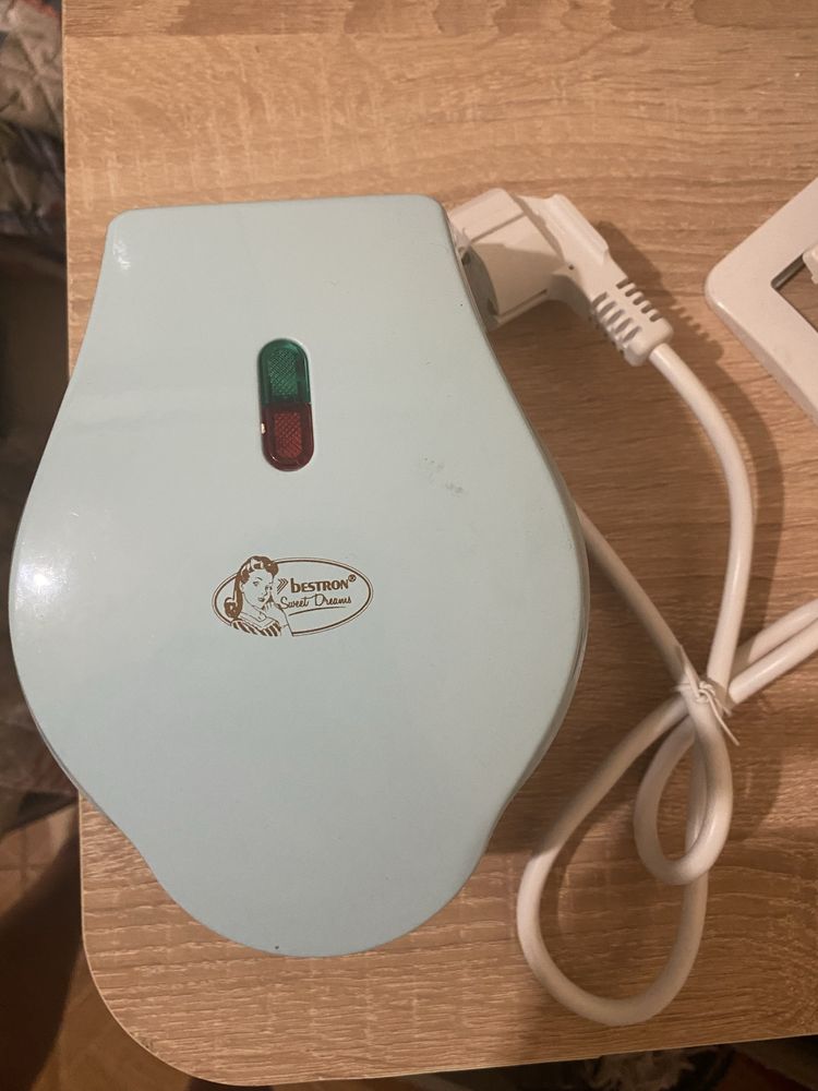 Продавам гофретник