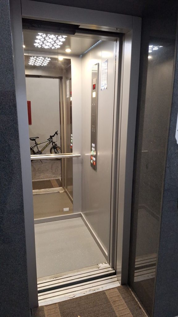 Дава се под наем Двустаен апартамент в Разград, Център - 50 кв.м за 331.5 € - Снимка #1