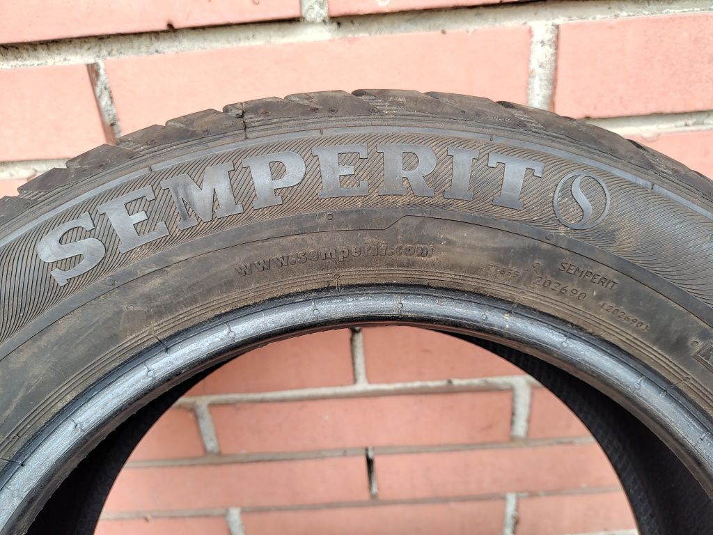 Продавам 2бр. Летни гуми 195/60/15 Semperit